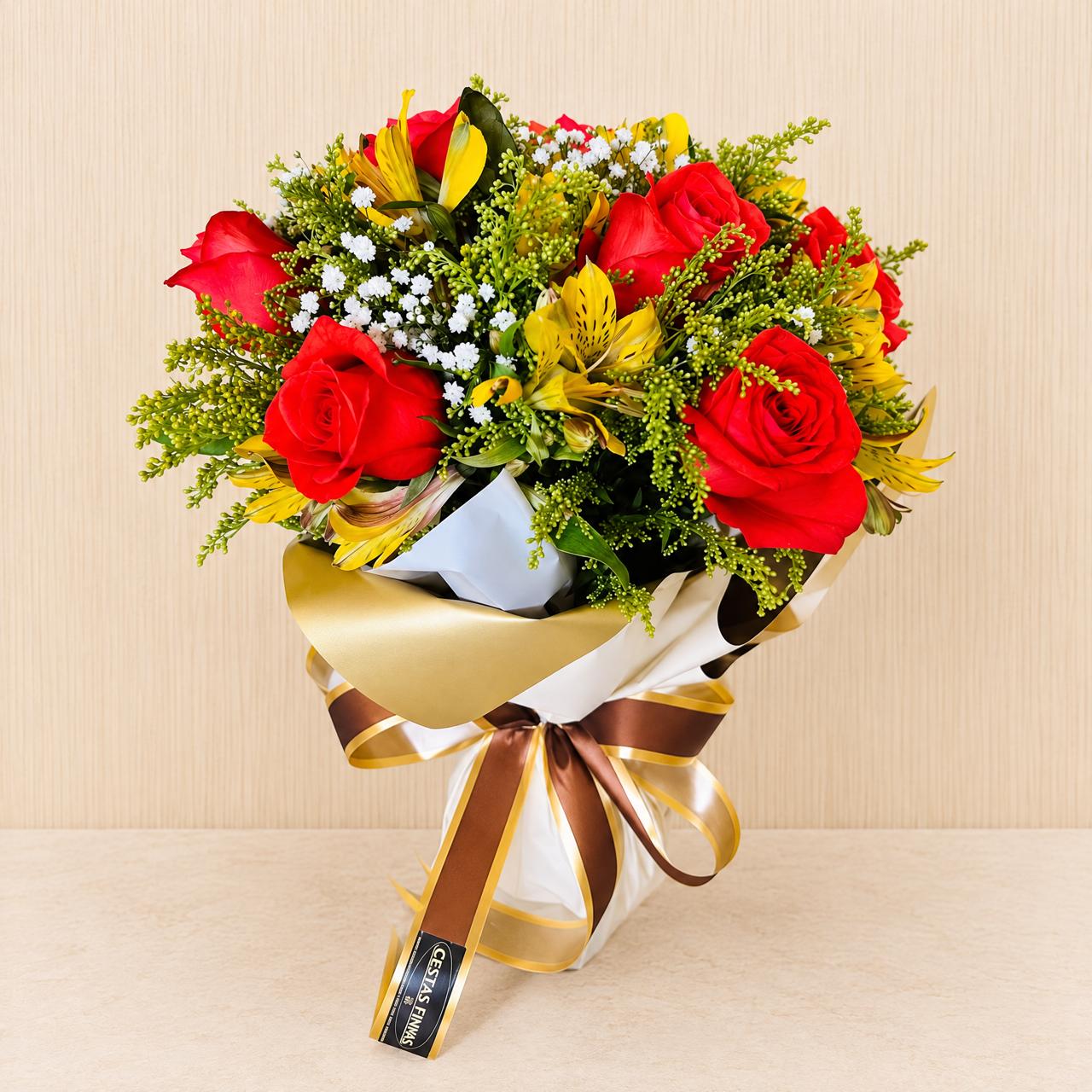 Buqu� com 12 Rosas Laranja