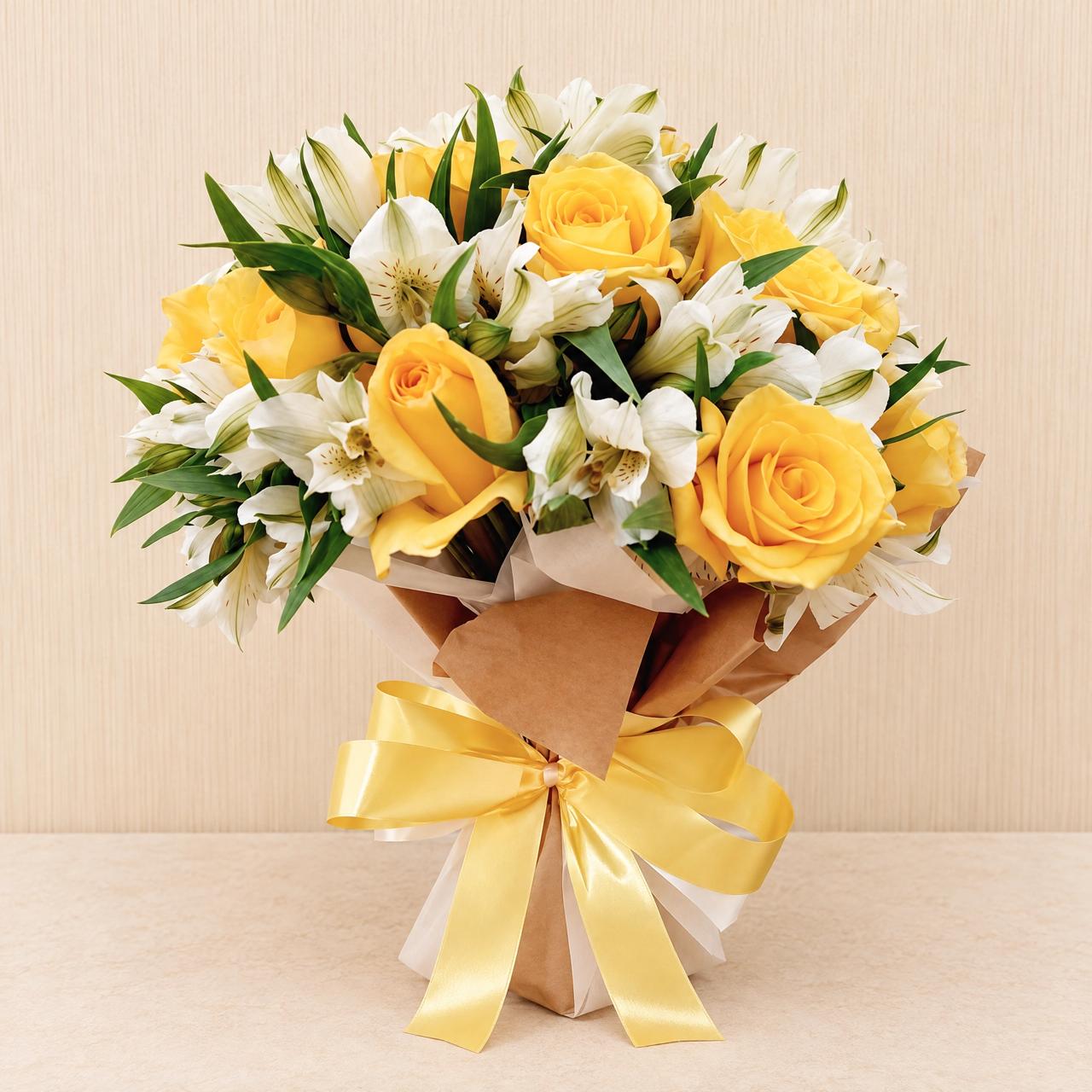 Buqu� de Rosas Amarelas e Astrom�lia